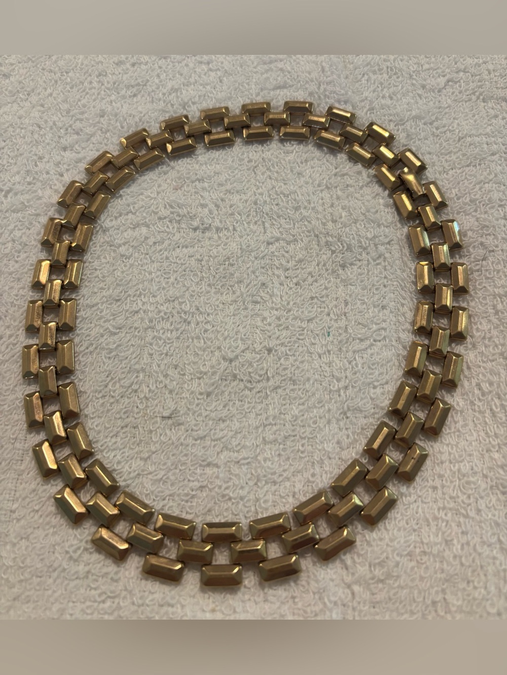 Vintage Avon 1994 Modern Links Chunky Statement Necklace Gold tone 16”